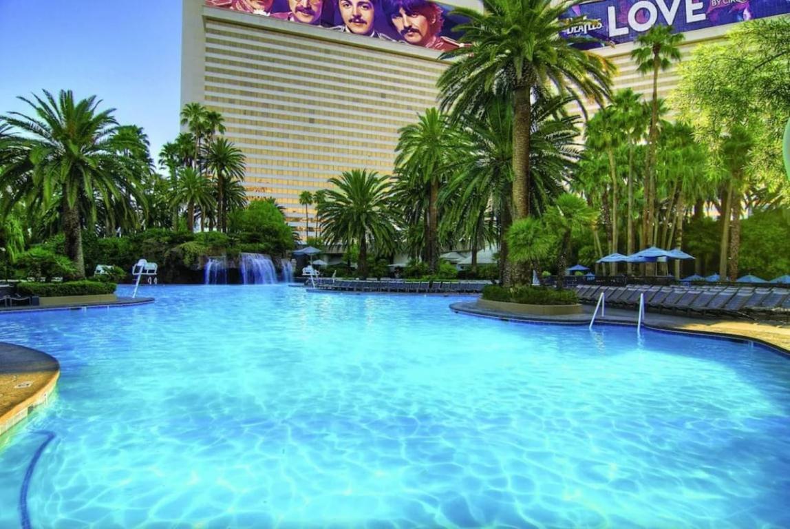 The Mirage Hotel & Casino By Suiteness Лас-Вегас Экстерьер фото